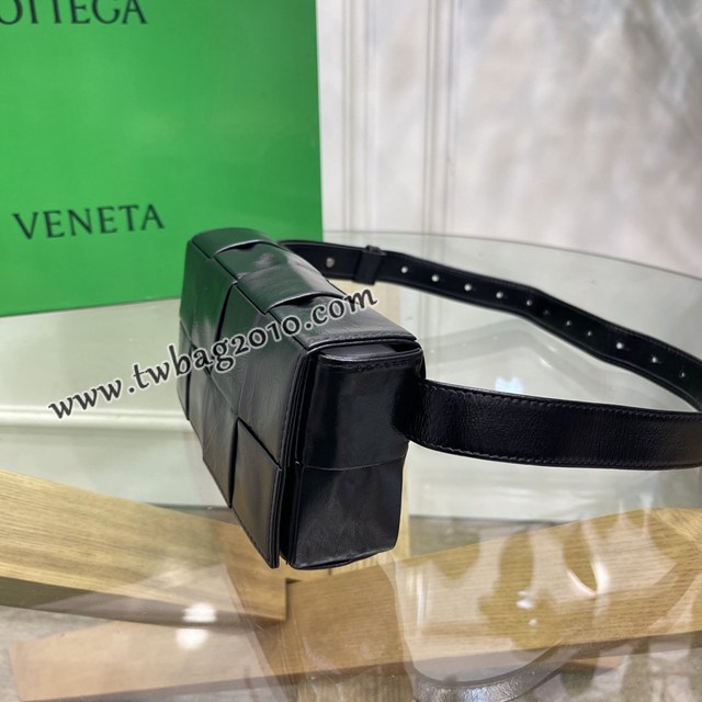Bottega veneta高端女包 KF0023 寶緹嘉爆款黑色CASSETTE腰包 BV經典款四格腰包/胸包/斜挎包/單肩包  gxz1391